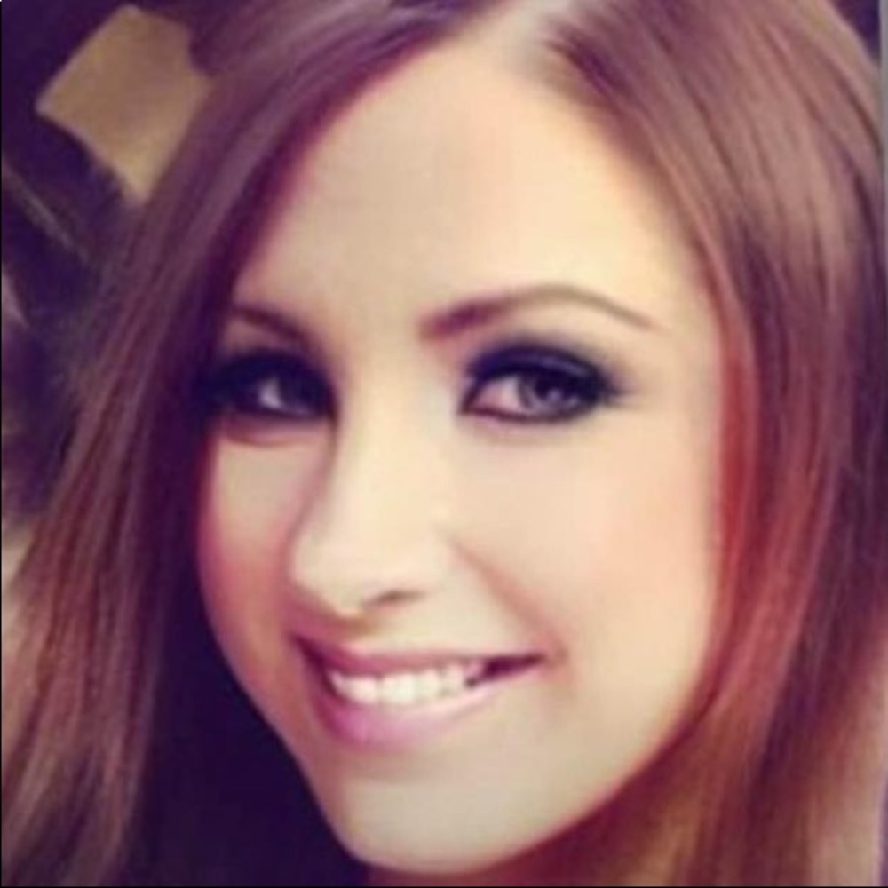 Meet your Posher, Dara